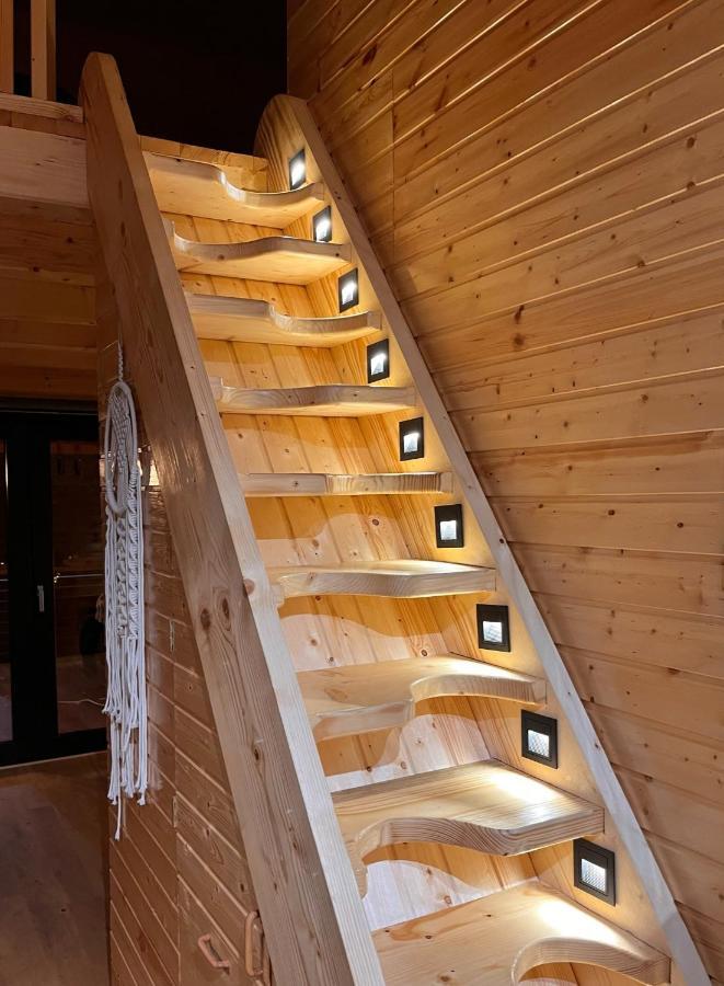 Moodysun Studio, Remote Tiny Home Comarnic Exterior foto